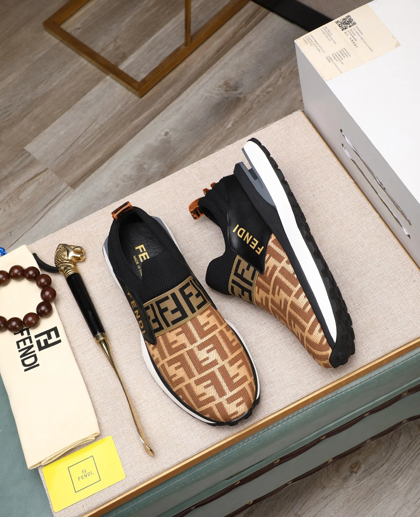 Men's shoes 💰460🕷🕷[FENDI] Fendi fashionable casual men's shoes 🇨🇳Original official website 1:1 model opening, new models are available first 💯Not high-profile but avant-garde, simple About low-key and fashionable, super versatile style 🌿 Made of original cowhide ➕ Pigskin lining 🎋 The version is comfortable on the feet, so rigorous for any small place, and the workmanship is first-class 🍍38-44 Large quantities in stock